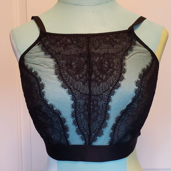 Soma Intimates and Sleepwear Crossover Lace Bralette - Size: L - Picture 1 of 16